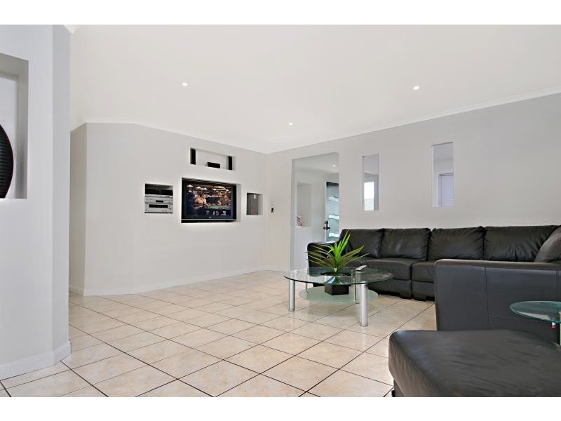 4 Palara Street, Buddina QLD 4575