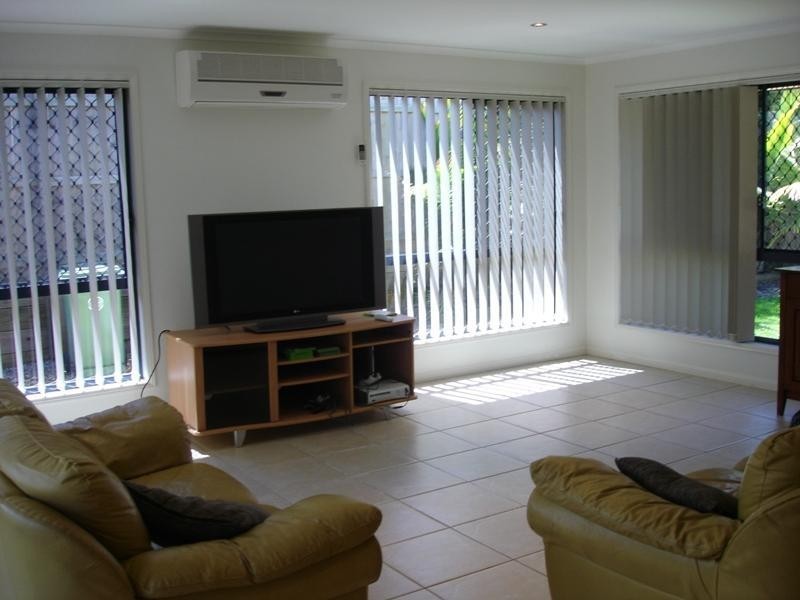 2 Pandorea Street, Currimundi QLD 4551