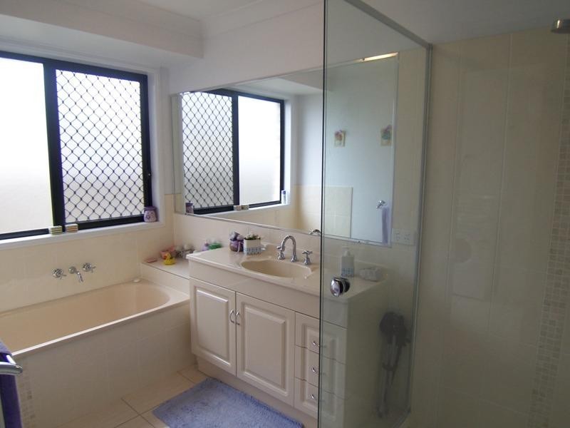 14 The Dales Crescent, Little Mountain QLD 4551