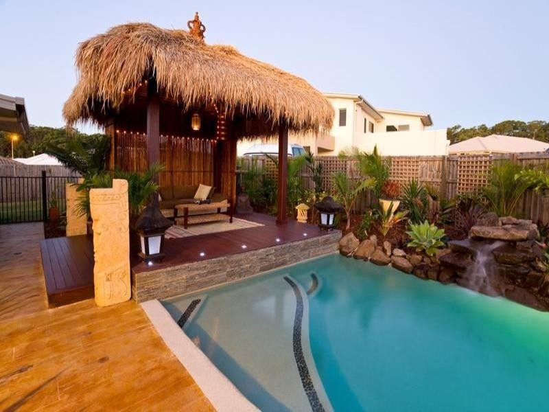 5 Hillview Crescent, Little Mountain QLD 4551