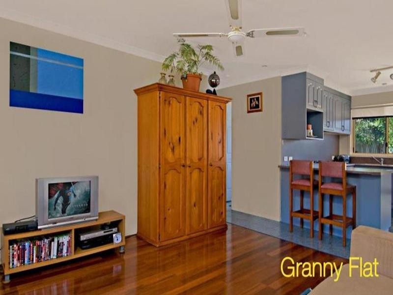 2 Redleaf Court, Currimundi QLD 4551