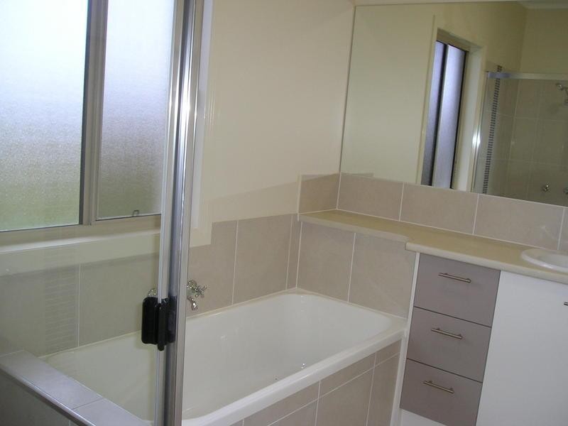 3 Cottonwood Street, Meridan Plains QLD 4551