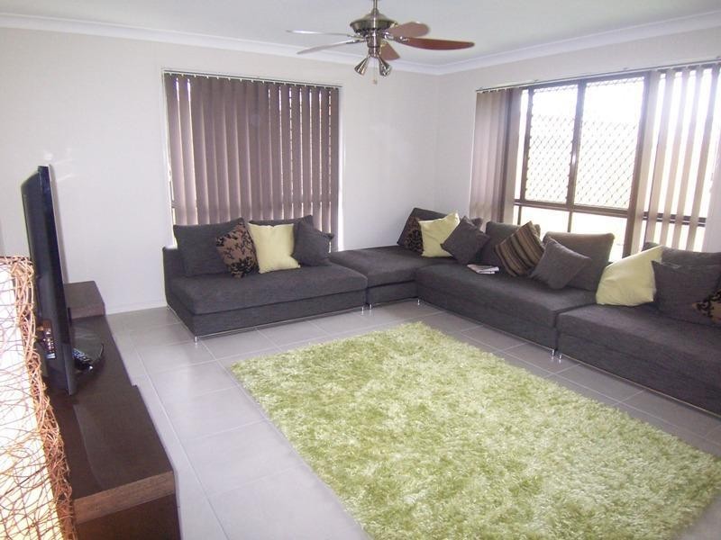 9 Cannon Lane, Little Mountain QLD 4551