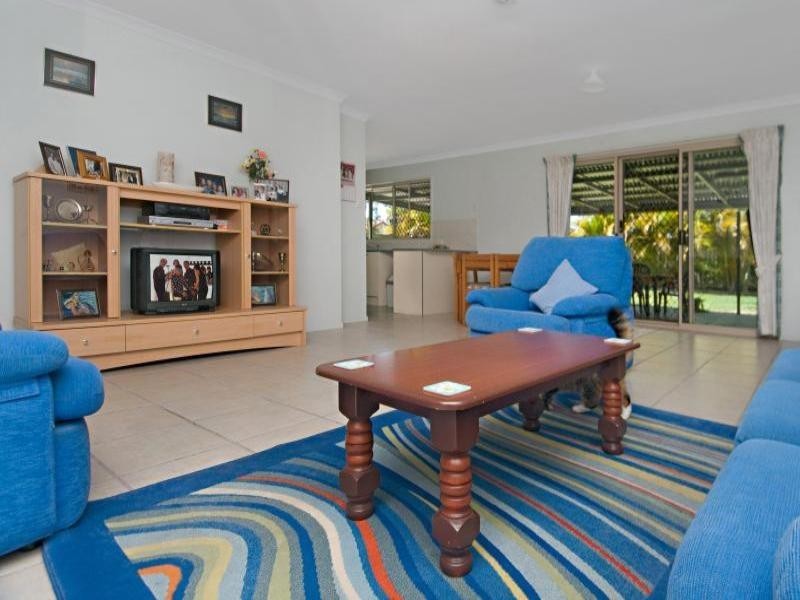 11 Avondale Place, Little Mountain QLD 4551