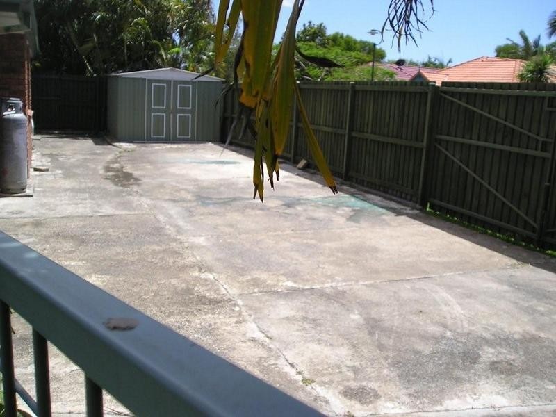 11 Avondale Place, Little Mountain QLD 4551