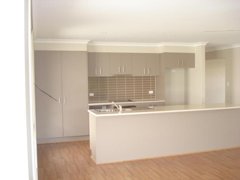 38 Elvena Circuit, Little Mountain QLD 4551