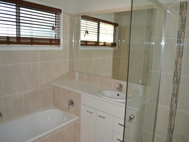 4 Earls Court, Alexandra Hills QLD 4161