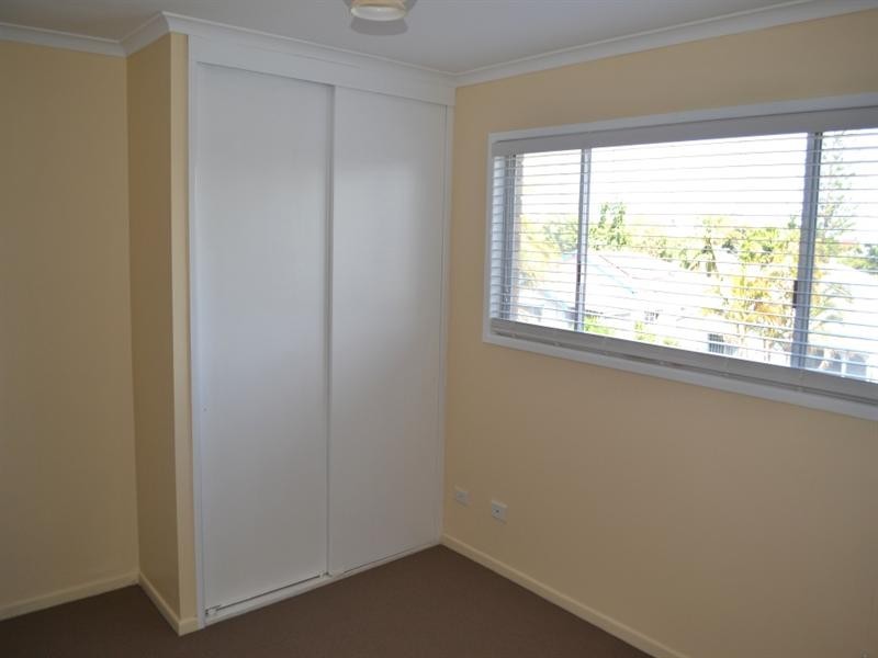39 Oakley Street, Manly QLD 4179