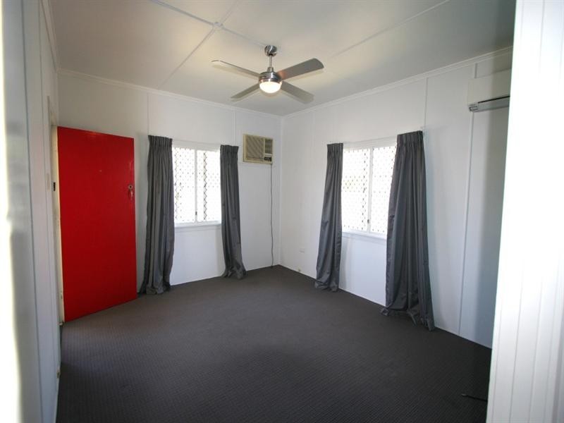 25 Faine Street, Manly West QLD 4179