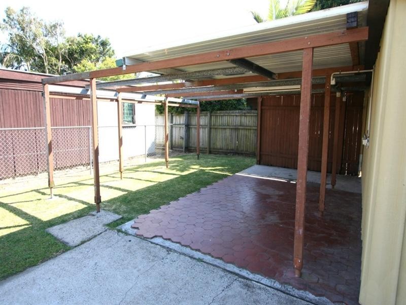 25 Faine Street, Manly West QLD 4179