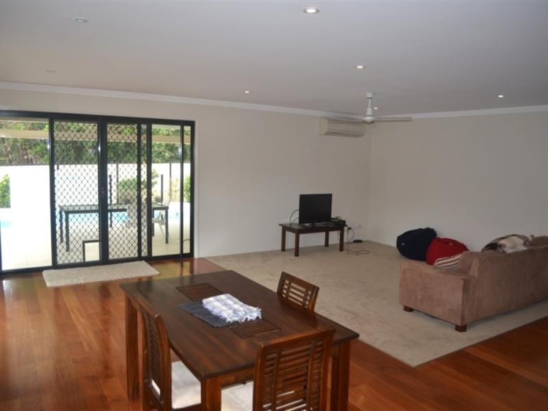 37 Lockwood Crescent, Manly West QLD 4179