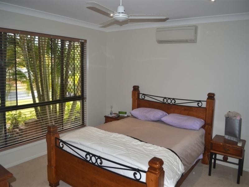 37 Lockwood Crescent, Manly West QLD 4179