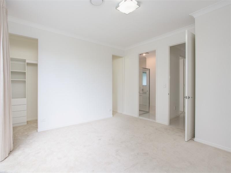 30 Bridgewater Place, Lota QLD 4179