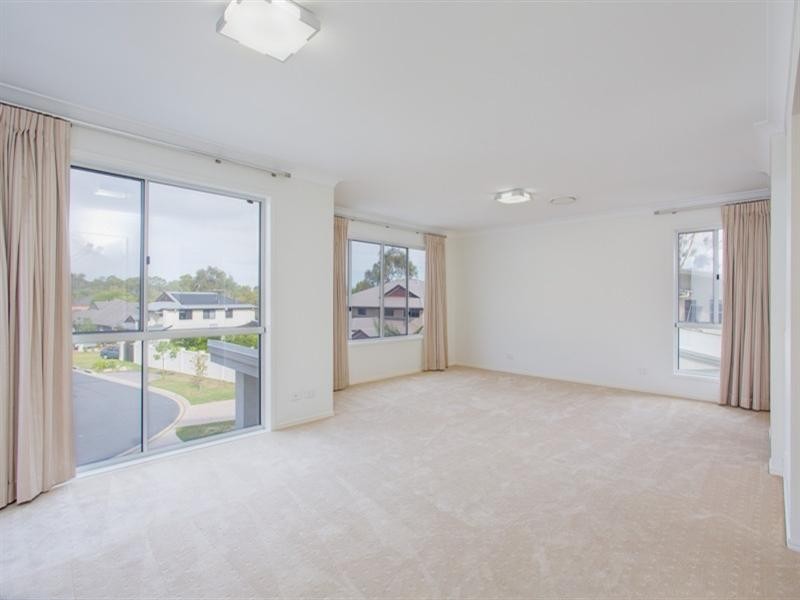 30 Bridgewater Place, Lota QLD 4179