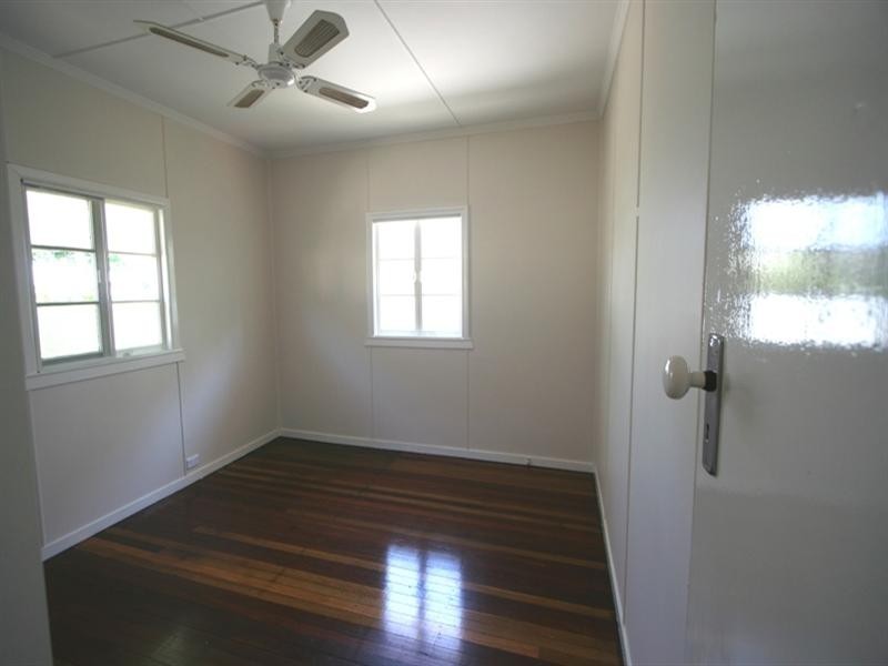 34 Whites Road, Manly West QLD 4179