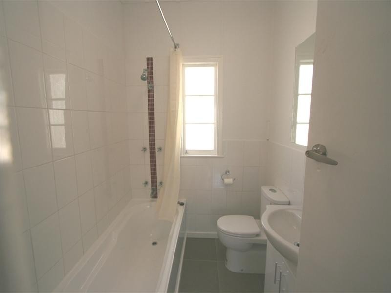 34 Whites Road, Manly West QLD 4179