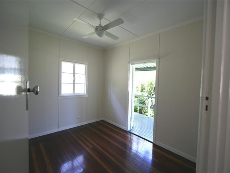 34 Whites Road, Manly West QLD 4179