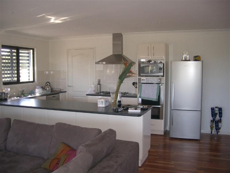 27 Andrew Street, Lota QLD 4179