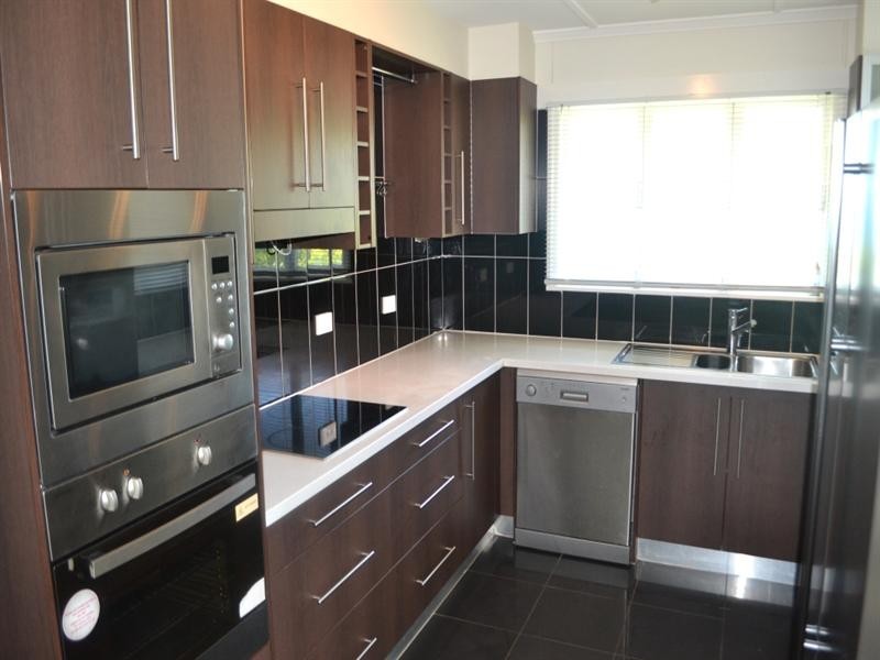 17 Claymeade Street, Wynnum QLD 4178