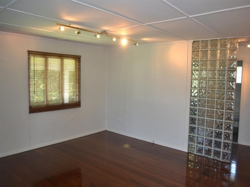 17 Claymeade Street, Wynnum QLD 4178