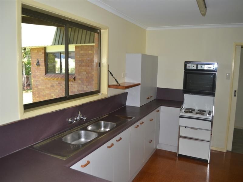 15 Victor Street, Birkdale QLD 4159