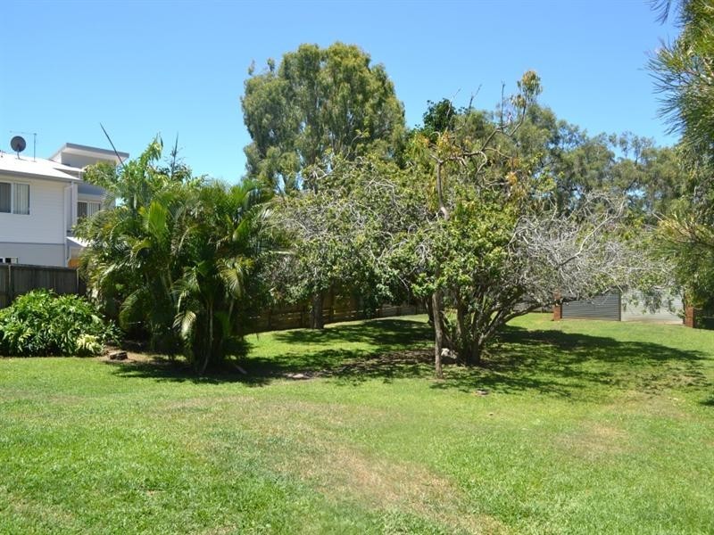 15 Victor Street, Birkdale QLD 4159