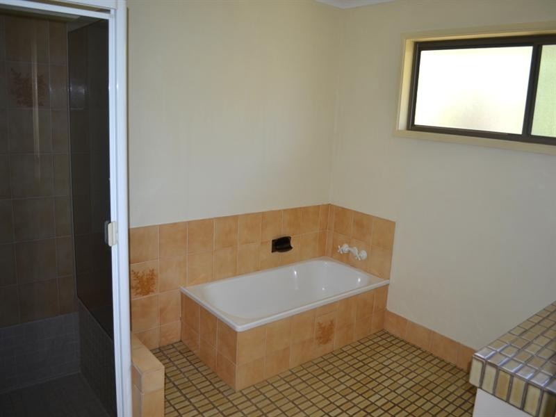 15 Victor Street, Birkdale QLD 4159