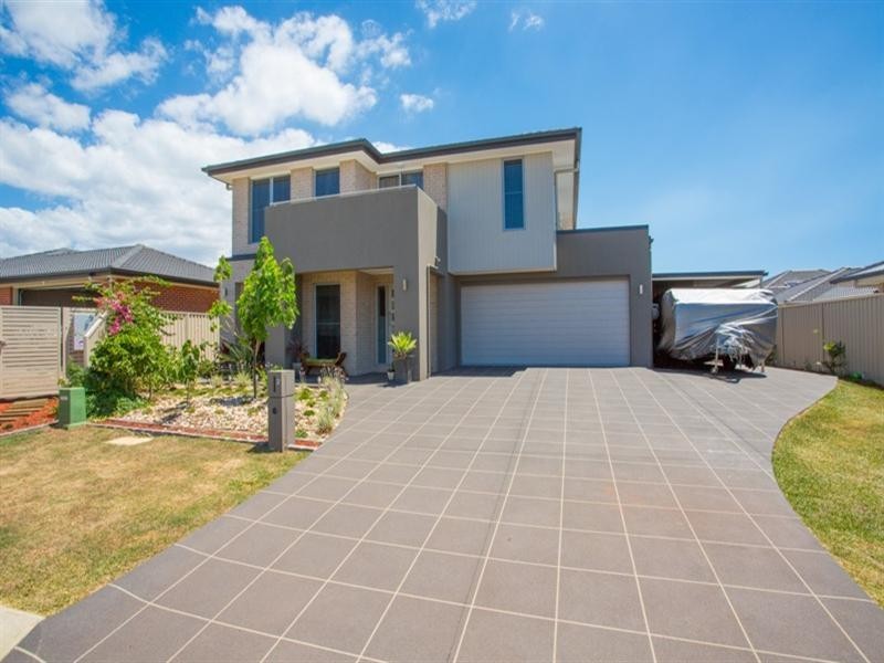 2 Beard Place, Wellington Point QLD 4160