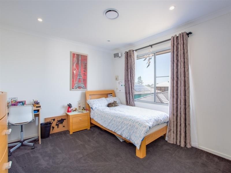 2 Beard Place, Wellington Point QLD 4160