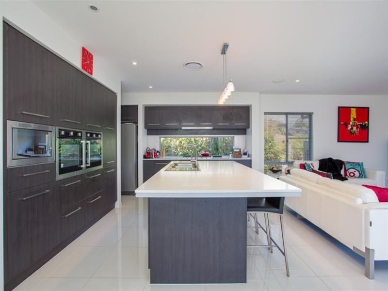 2 Beard Place, Wellington Point QLD 4160