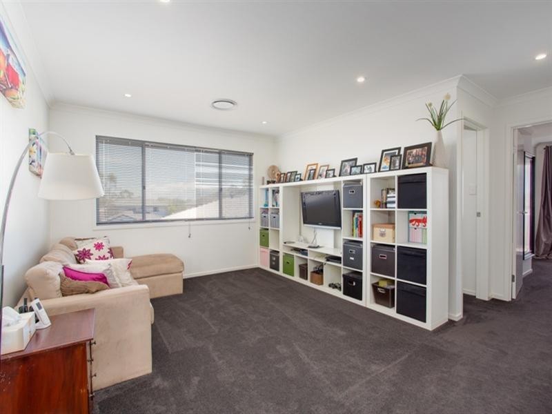 2 Beard Place, Wellington Point QLD 4160