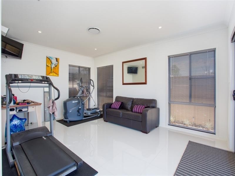 2 Beard Place, Wellington Point QLD 4160