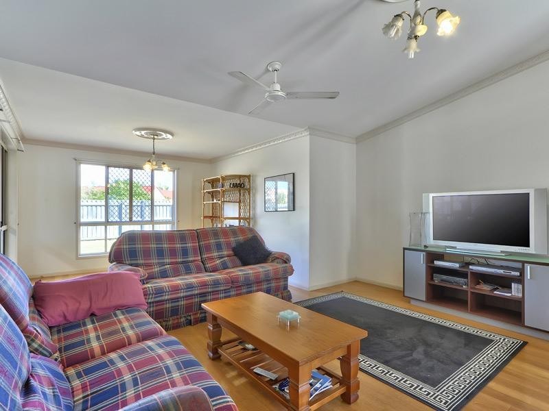 14 Miles Crescent, Manly West QLD 4179