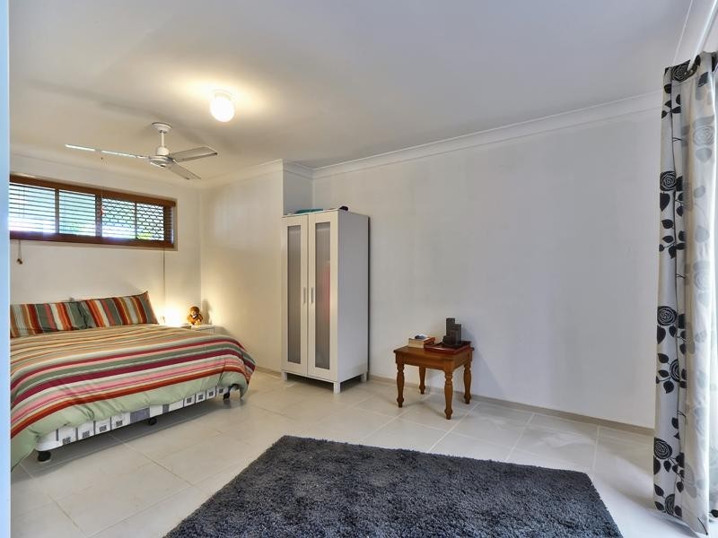 14 Miles Crescent, Manly West QLD 4179