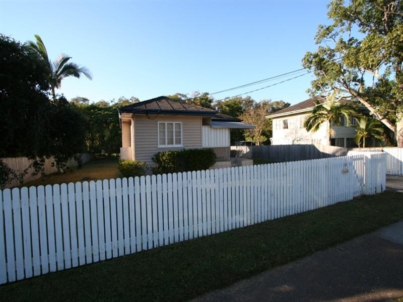 138 Wondall Road, Manly West QLD 4179
