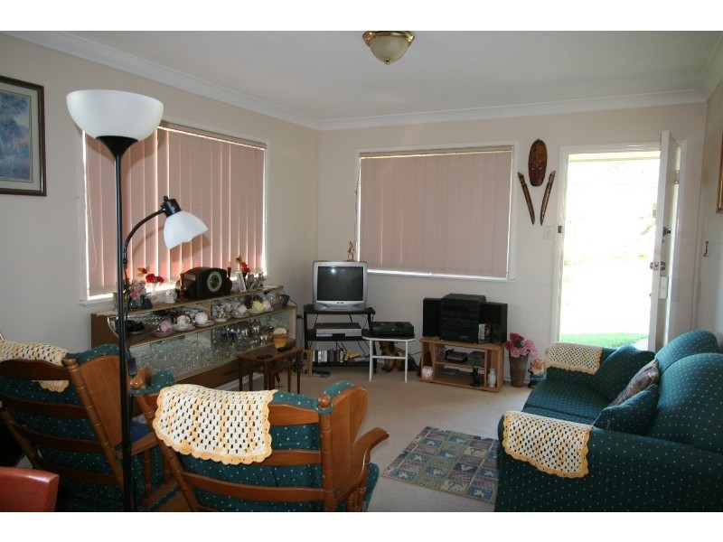 8 New Road, Manly QLD 4179