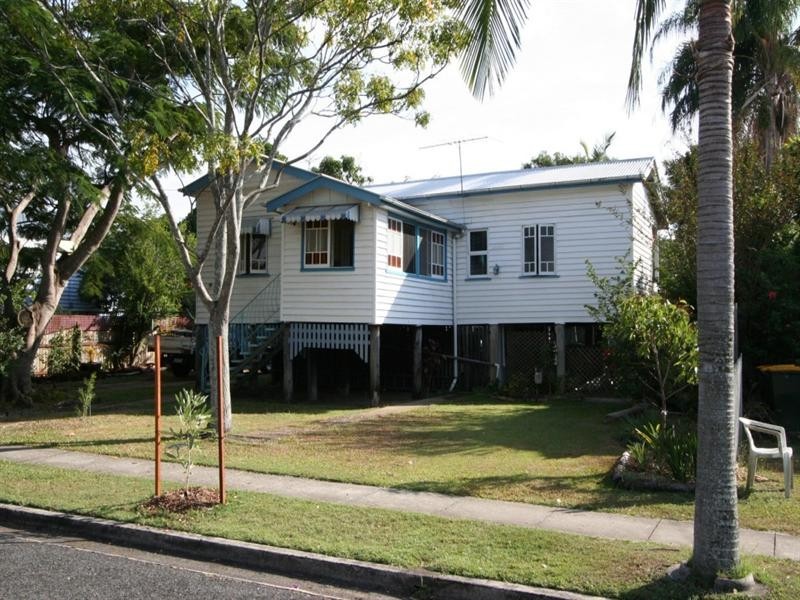 17 Coolana Street, Lota QLD 4179