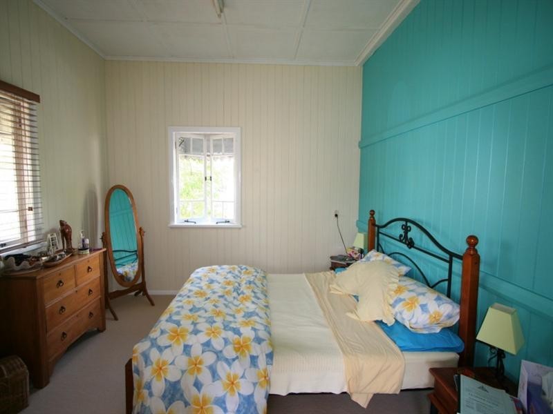 17 Coolana Street, Lota QLD 4179