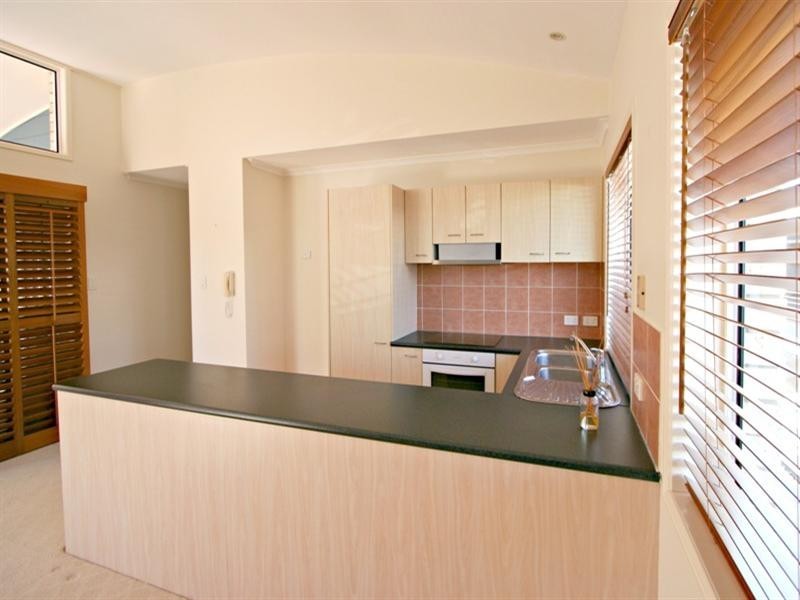9/26 Yamboyna Street, Manly QLD 4179