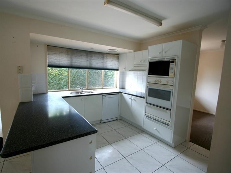 1 Benetti Close, Belmont QLD 4153