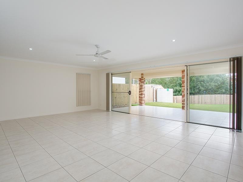 61 Bulgin Avenue, Wynnum West QLD 4178