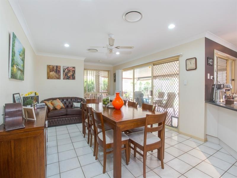 121 Talwong Street, Manly West QLD 4179