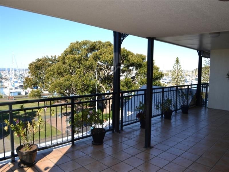 1/457 Esplanade, Manly QLD 4179