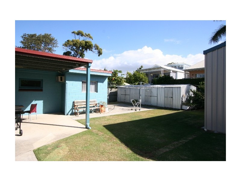 379 Esplanade, Manly QLD 4179