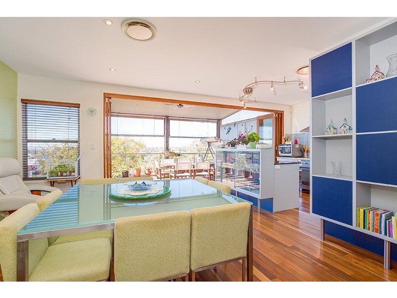 61 Wynnum North Road, Wynnum QLD 4178