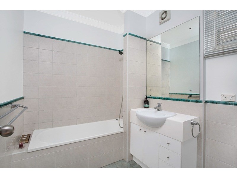 28 Pansy Street, Wynnum QLD 4178