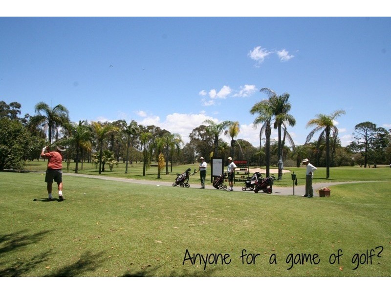 71 Stradbroke Avenue, Wynnum QLD 4178