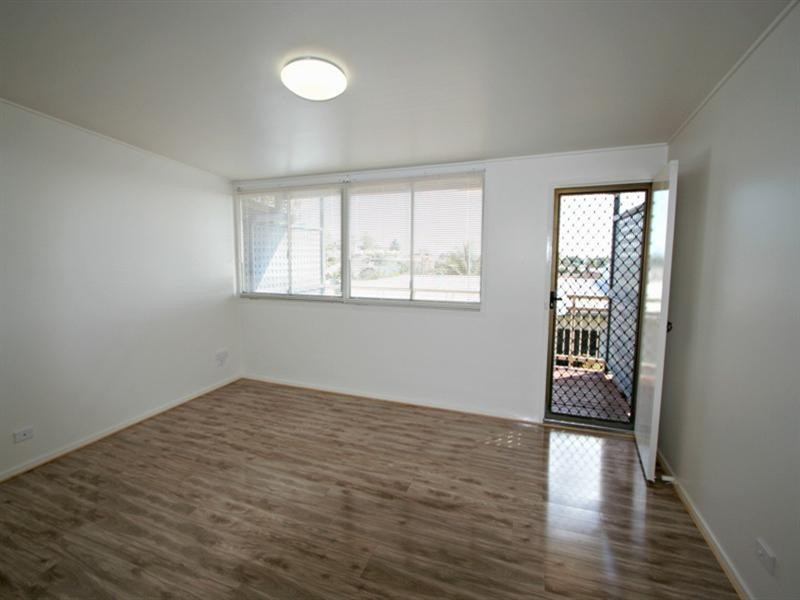 4/11 Arnold Street, Manly QLD 4179