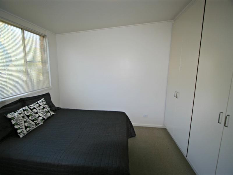 4/11 Arnold Street, Manly QLD 4179