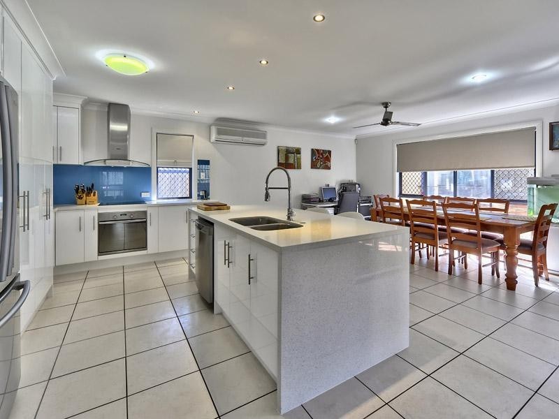 56 Williams Street, Wakerley QLD 4154